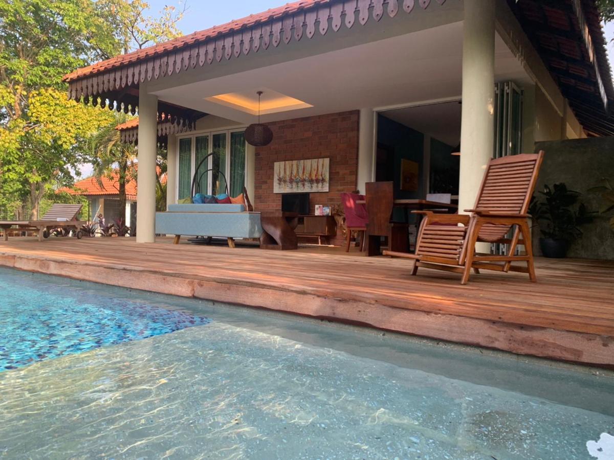 Royale Riviera Resort Private Pool Villas Pantai Cenang  Exterior foto
